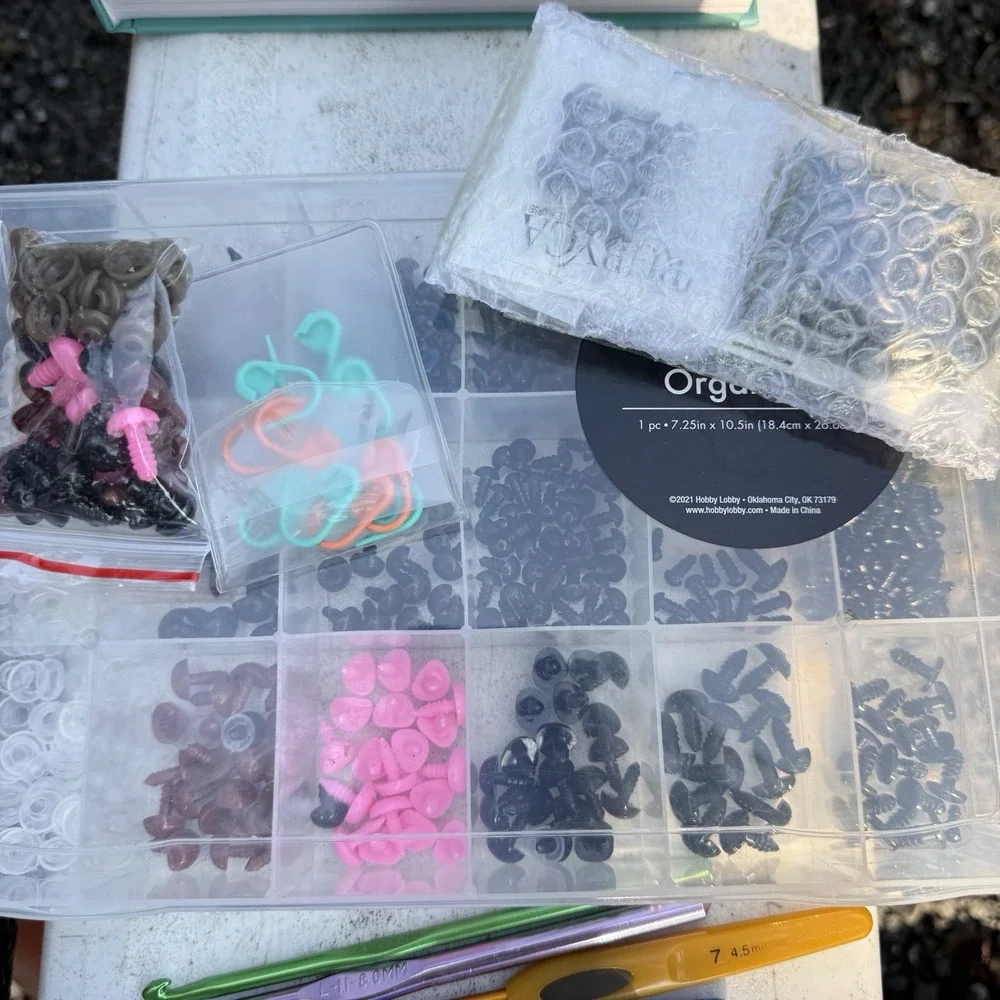Huge crochet Lot Yarn Hooks Thread Eyes‎ Noses Books & More